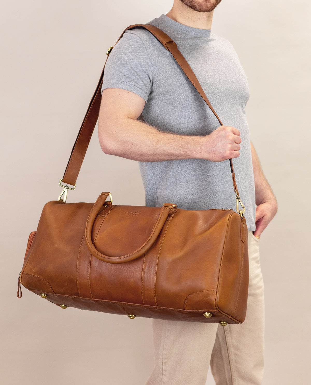 gusti-leder-outlet-reisetasche-aus-braunem-leder image 4