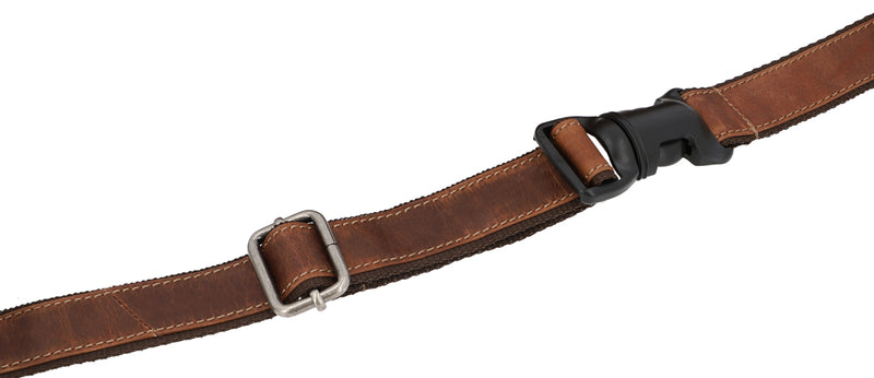 gusti-leder-spencer-g-rteltasche-aus-pflanzlich-gegerbtem-rindsleder image 2