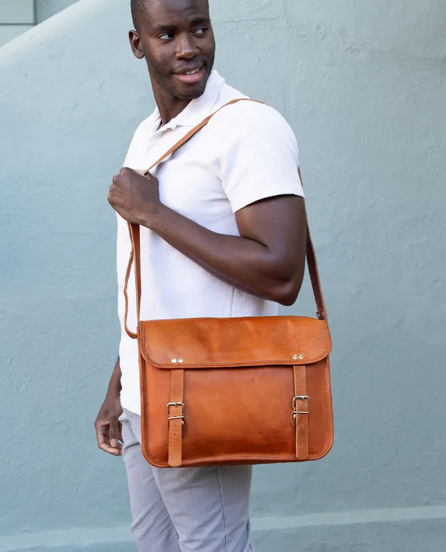 gusti-leder-john-15-umh-ngetasche-echtleder-college-vintage-laptoptasche image 1