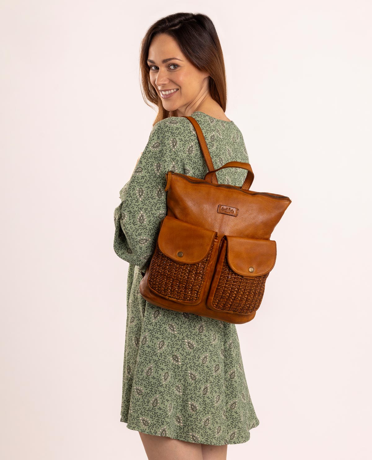 gusti-leder-aileen-rucksack-aus-gewaschenem-leder-vintage-outlet image 3