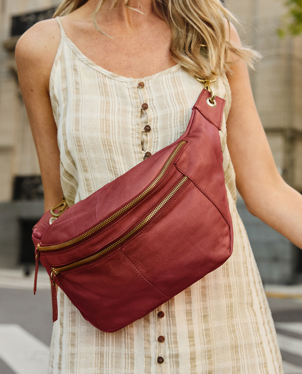 gusti-leder-freya-xl-g-rteltasche-bauchtasche-festival image 1