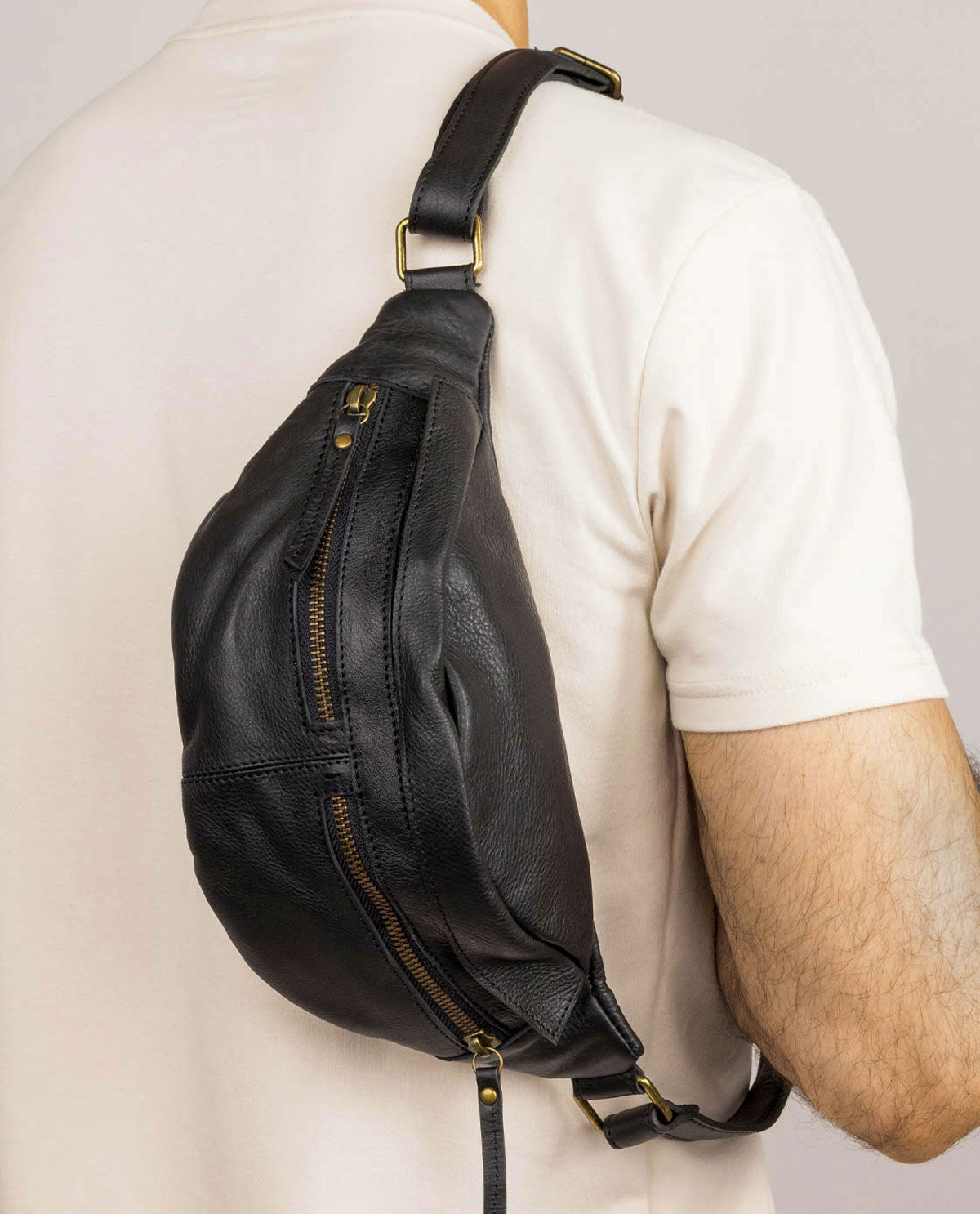 gusti-leder-acton-g-rteltasche-bauchtasche-aus-rindsleder-outlet image 5