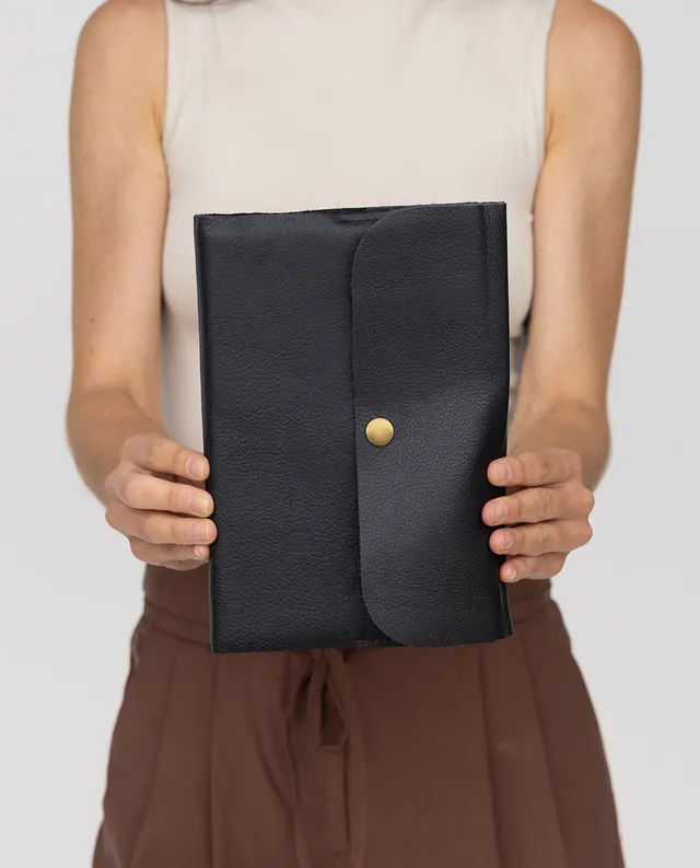 gusti-leder-olana-leder-notizbuch-a5-nachf-llbar-schwarz image 1