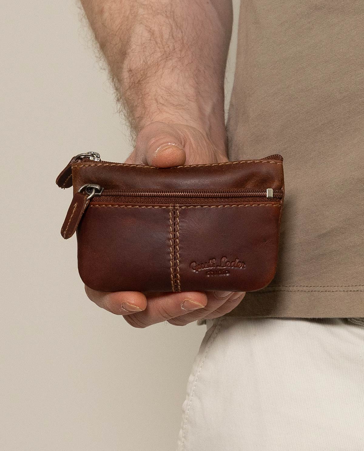 gusti-leder-rook-schl-sseltasche-schl-sseletui-aus-leder image 1