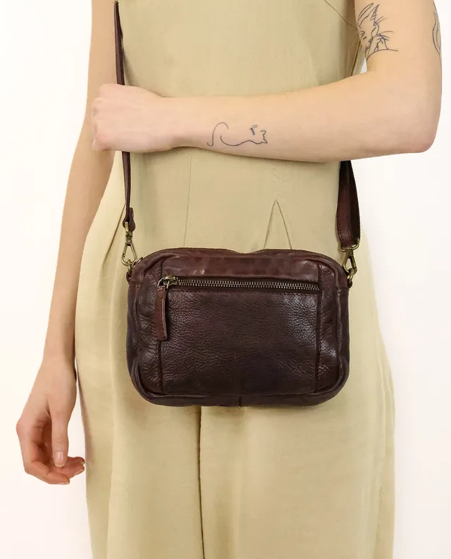 gusti-leder-dominic-handtasche-aus-waschleder image 1