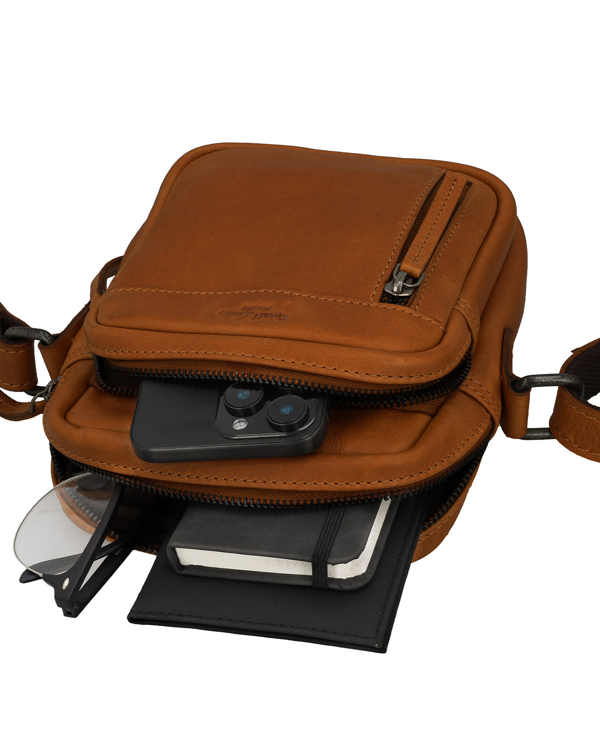 gusti-leder-koa-umh-ngetasche-crossbody-aus-weichem-leder-braun image 2
