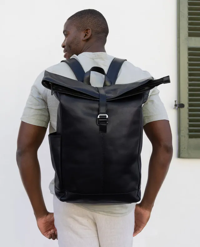 gusti-leder-bendik-rolltop-rucksack-schwarz-mit-laptopfach image 1