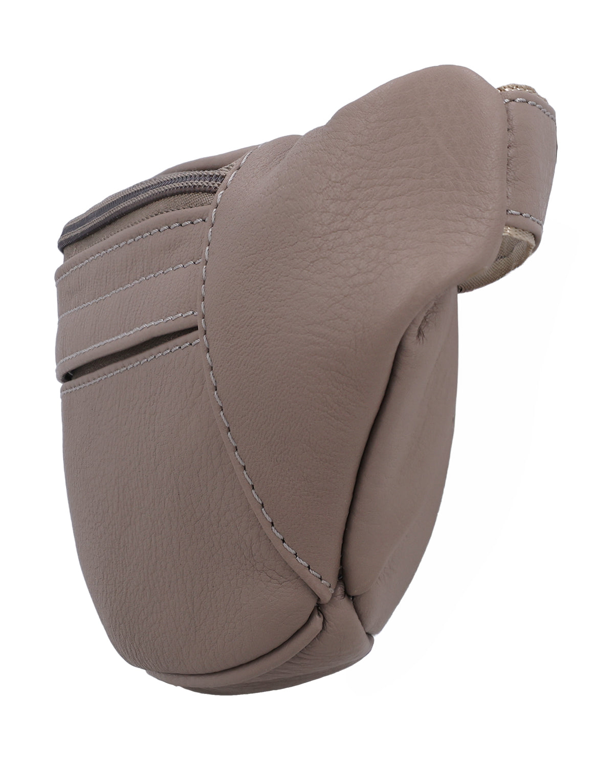 gusti-leder-spencer-g-rteltasche-aus-braunem-leder-mit-airtag-fach image 8