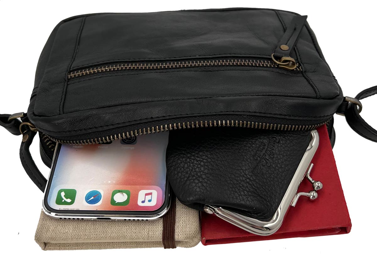 gusti-leder-dominic-handtasche-casual-sportiv-kompakt image 3