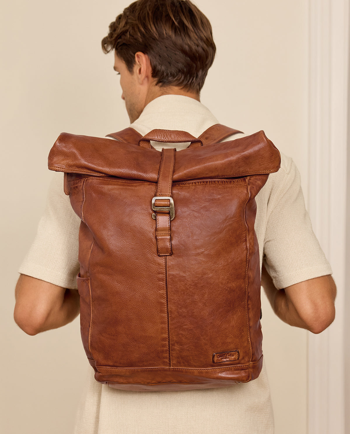 gusti-leder-bendik-rolltop-rucksack-daypack-mit-laptopfach image 1