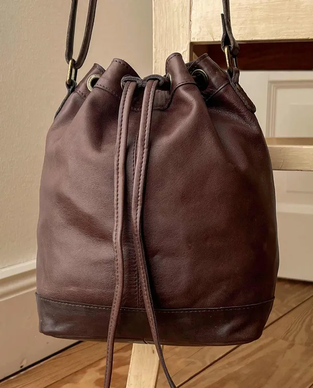 gusti-leder-ivy-beuteltasche-umh-ngetasche-b-ffelleder image 1