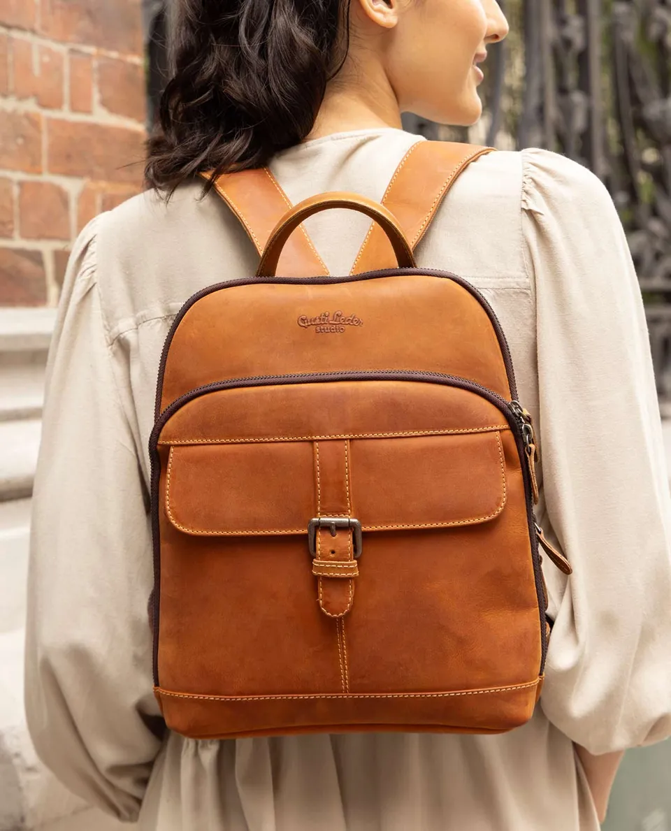 gusti-leder-alena-city-rucksack-damen-aus-b-ffelleder-2 image 1