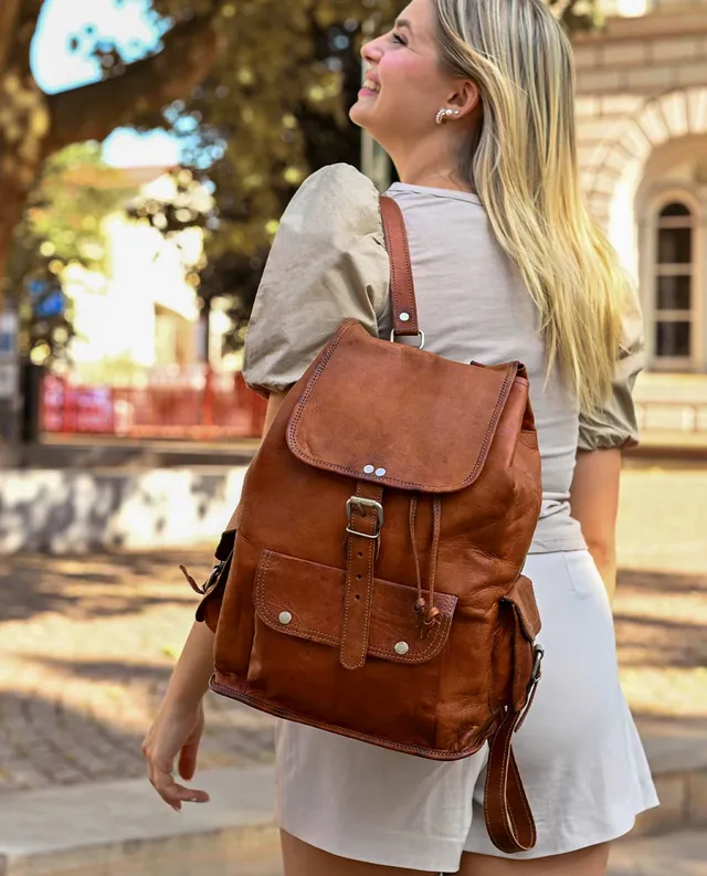 gusti-leder-bobbie-15-daypack-rucksack-aus-ziegenleder-braun image 1