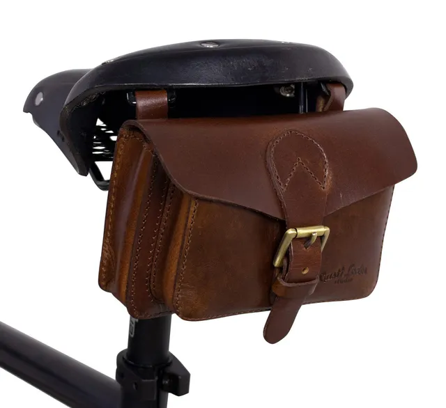 gusti-leder-antonio-m-fahrradsatteltasche-aus-b-ffelleder image 1