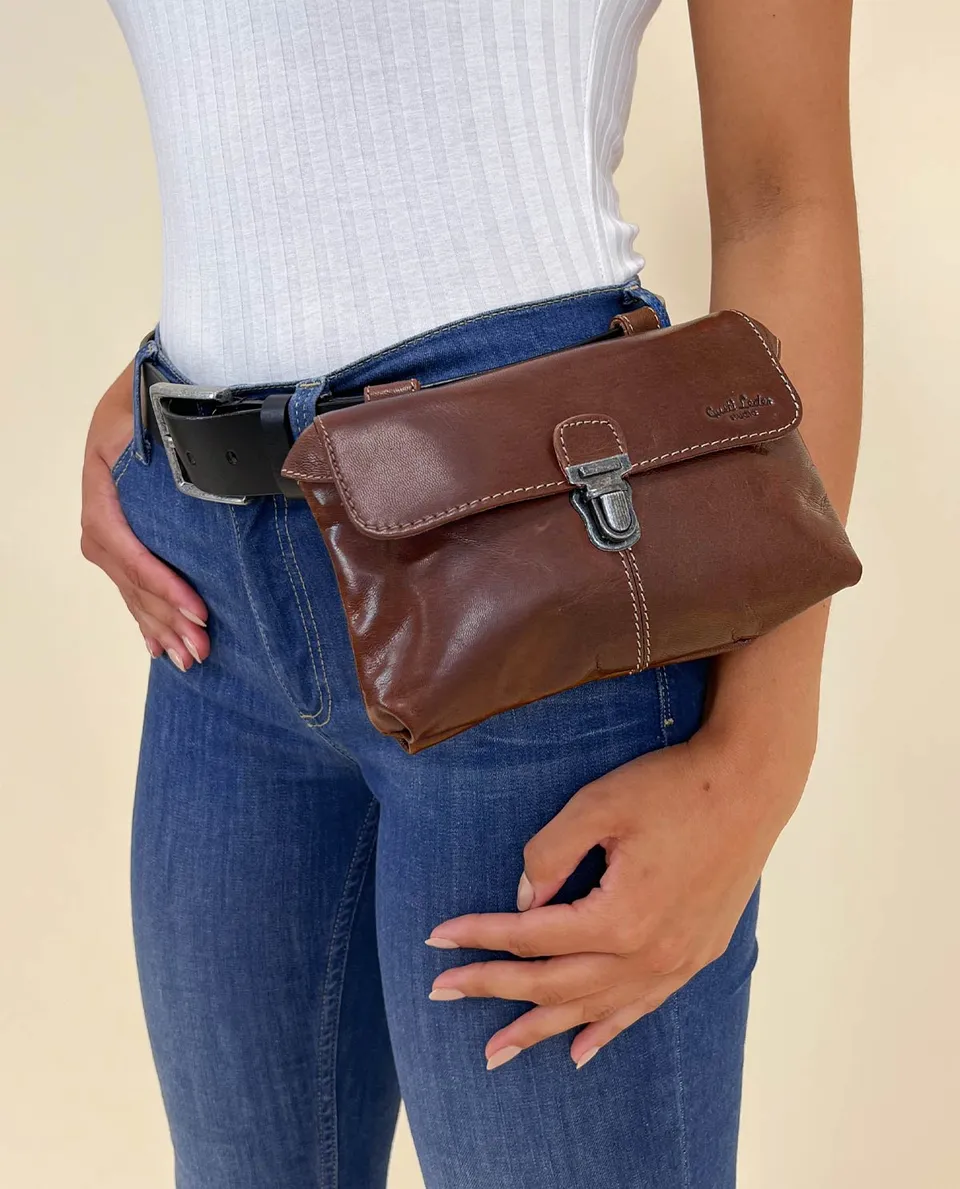 gusti-leder-april-g-rteltasche-festival-bauchtasche-aus-leder image 1