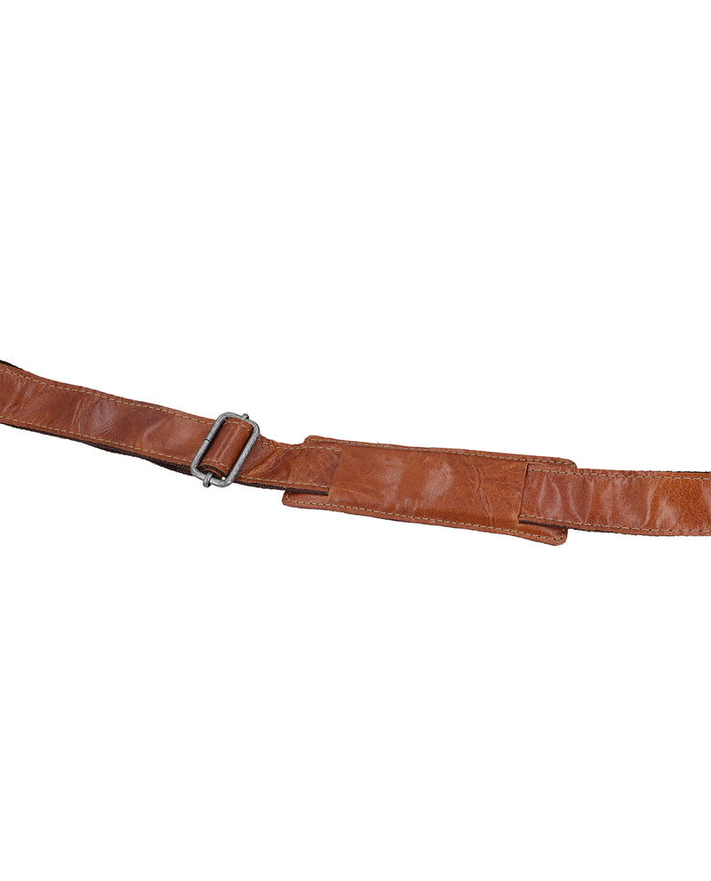 gusti-leder-pharell-leder-schultertasche-laptoptasche-15-zoll image 3