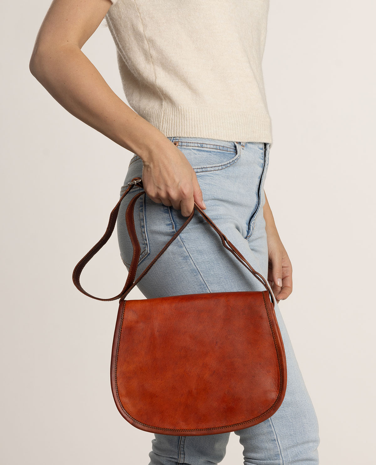 gusti-leder-holly-handtasche-aus-leder-outlet-raumwunder image 5