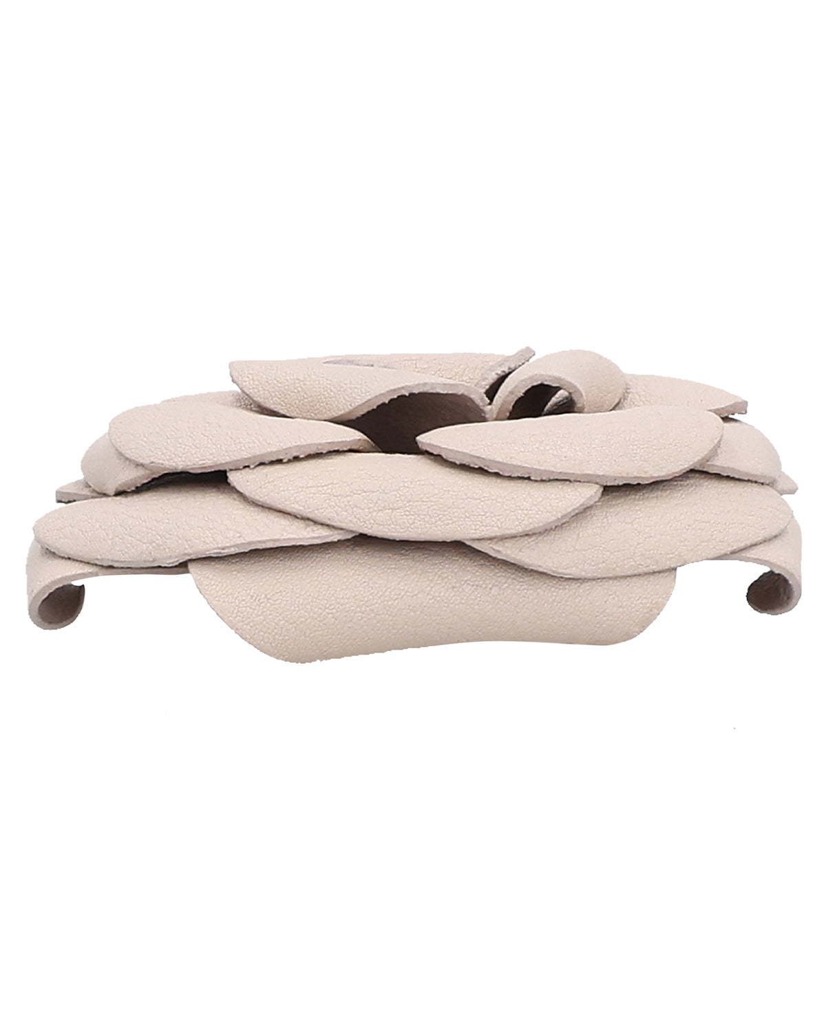 gusti-leder-iva-haarspange-leder-haarblume-beige-lwg-leder-floral image 8