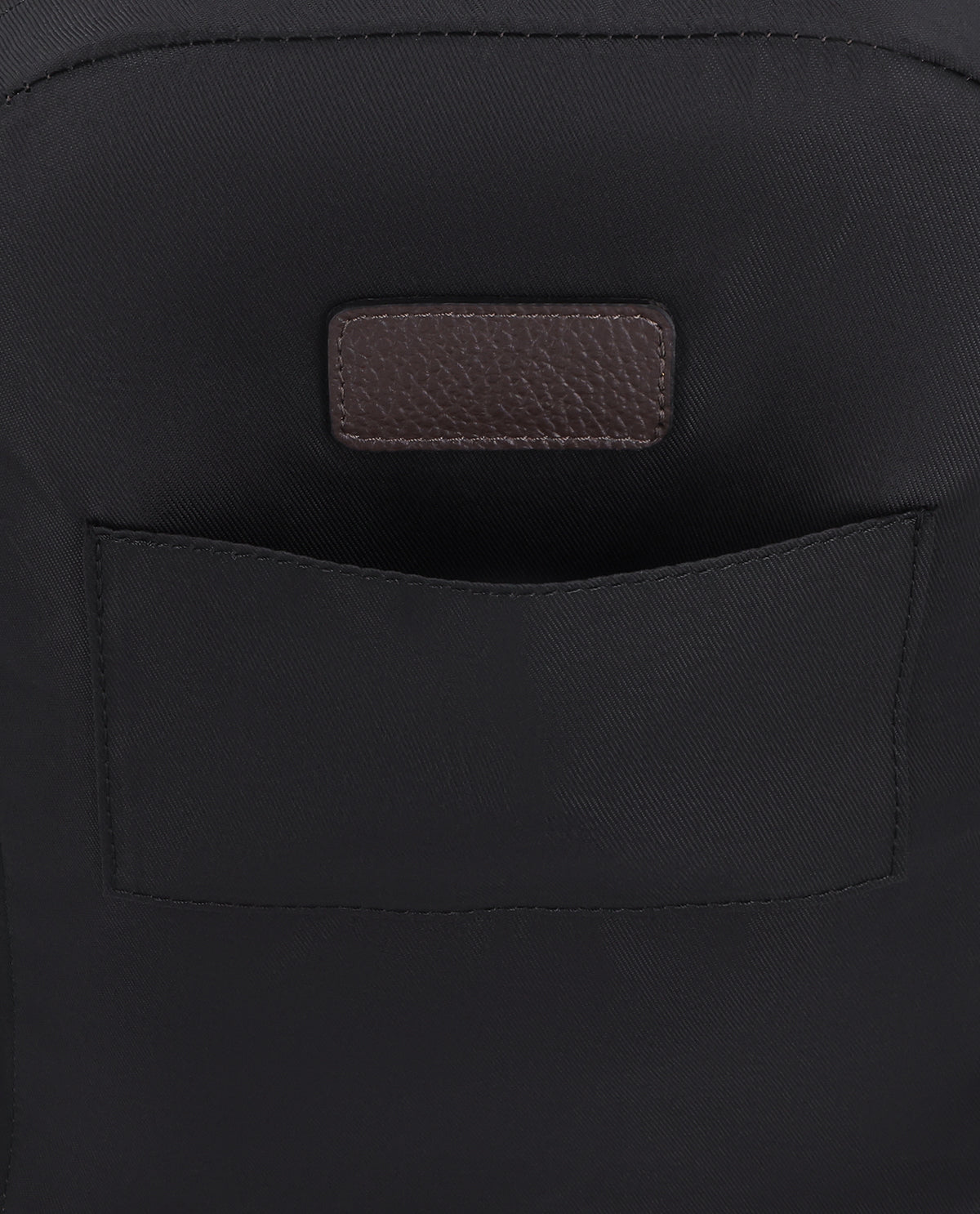 gusti-leder-malene-lederrucksack-damen-braun image 8