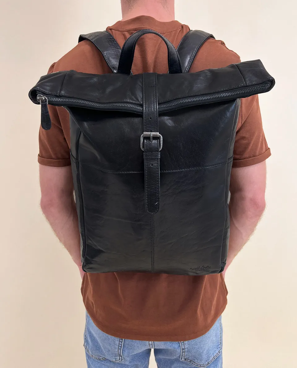 gusti-leder-henning-rucksack-kompakt-f-r-b-ro-und-freizeit image 1