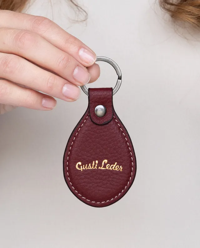 gusti-leder-lian-schl-sselanh-nger-aus-leder-oval-personalisierbar image 1