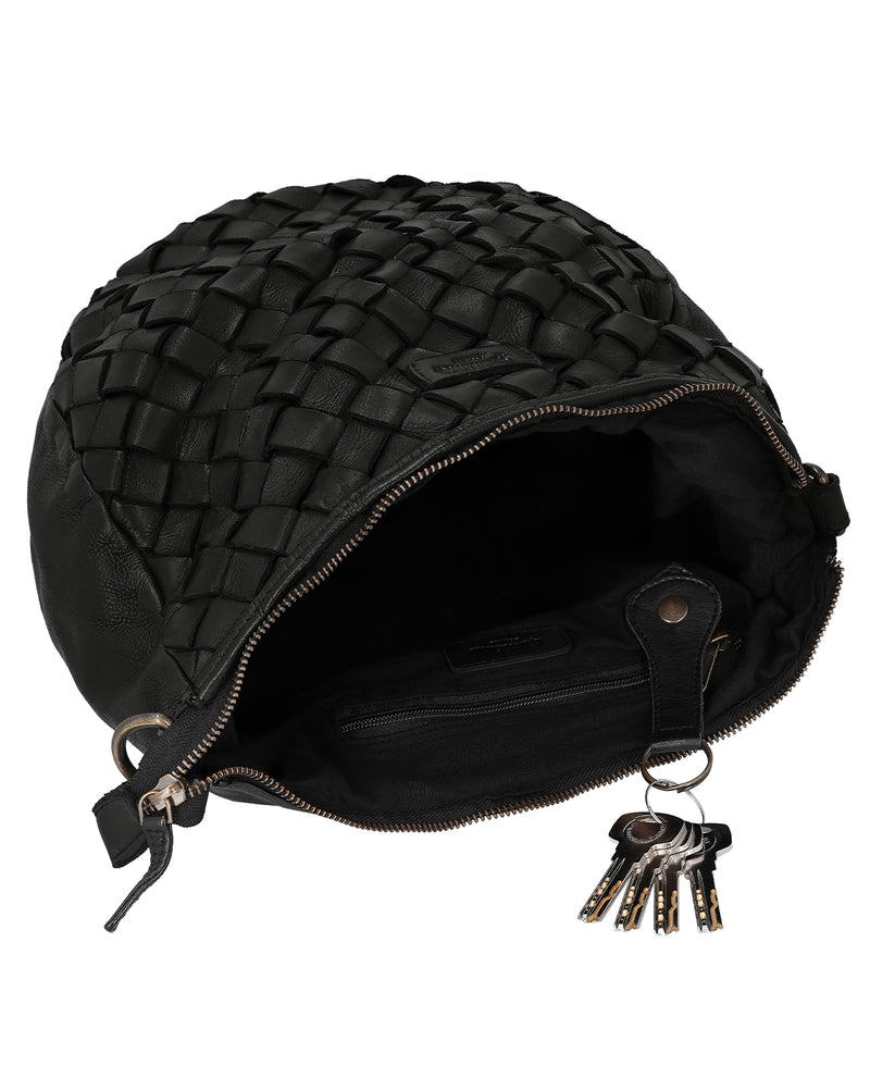 gusti-leder-clover-umh-ngetasche-aus-rindsleder-geflochten-8-liter image 2