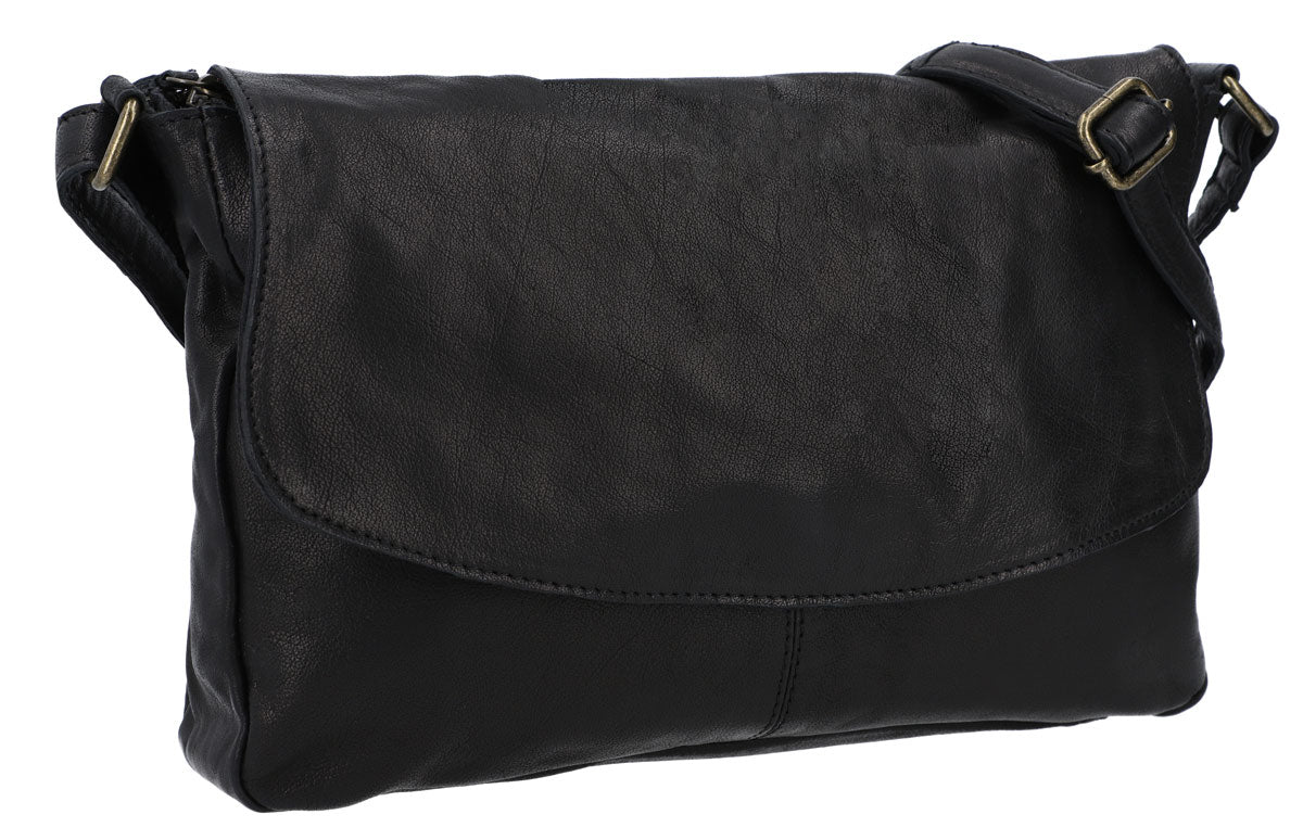 gusti-leder-maisie-handtasche-aus-leder-mit-gravur-patch image 1