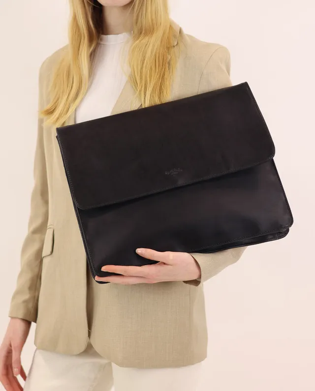 gusti-leder-outlet-laptoptasche-schwarz-aus-pflanzlich-gegerbtem-leder image 1
