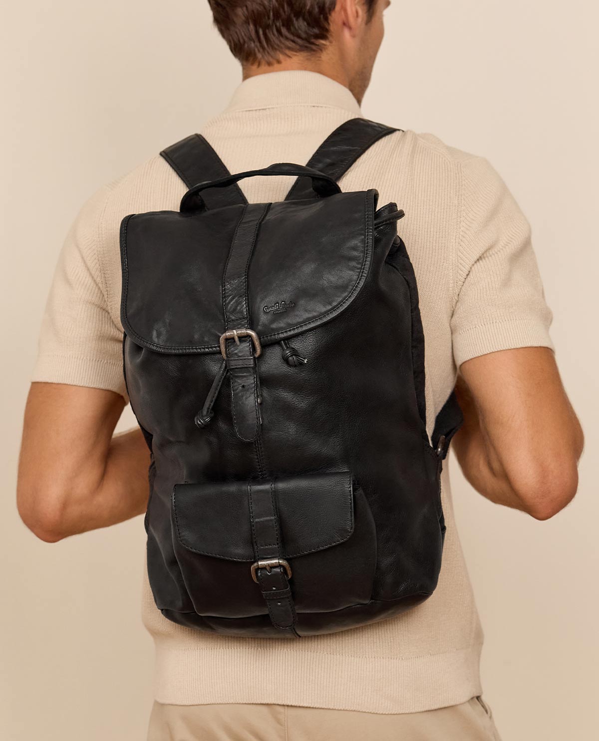 gusti-leder-nolan-rucksack-aus-leder-outlet image 3