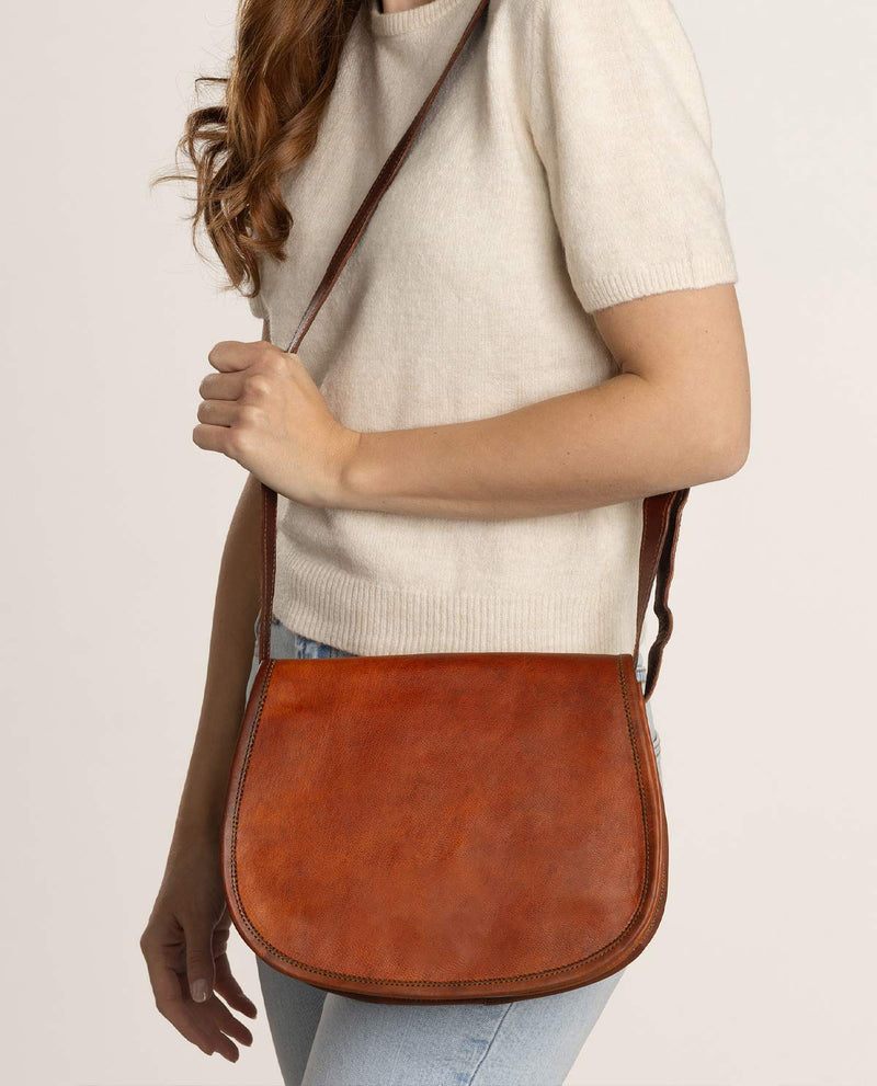 gusti-leder-holly-handtasche-vintage-look-outlet image 2
