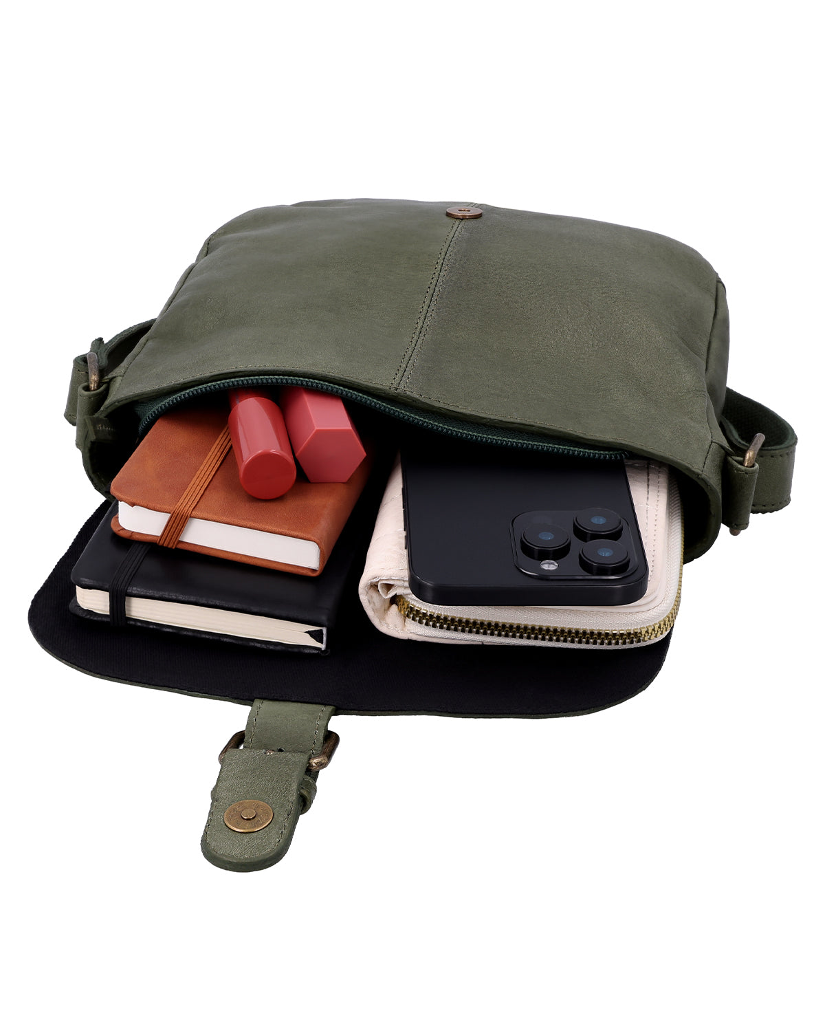 gusti-leder-candice-crossbody-bag-kompakt-mit-airtag-fach image 3