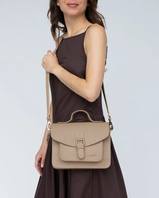 gusti-leder-elida-handtasche-mit-airtag-fach-und-schl-sselanh-nger image 1