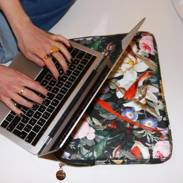 cedon-easy-laptop-case-red-birdies-laptop-schutzh-lle image 1