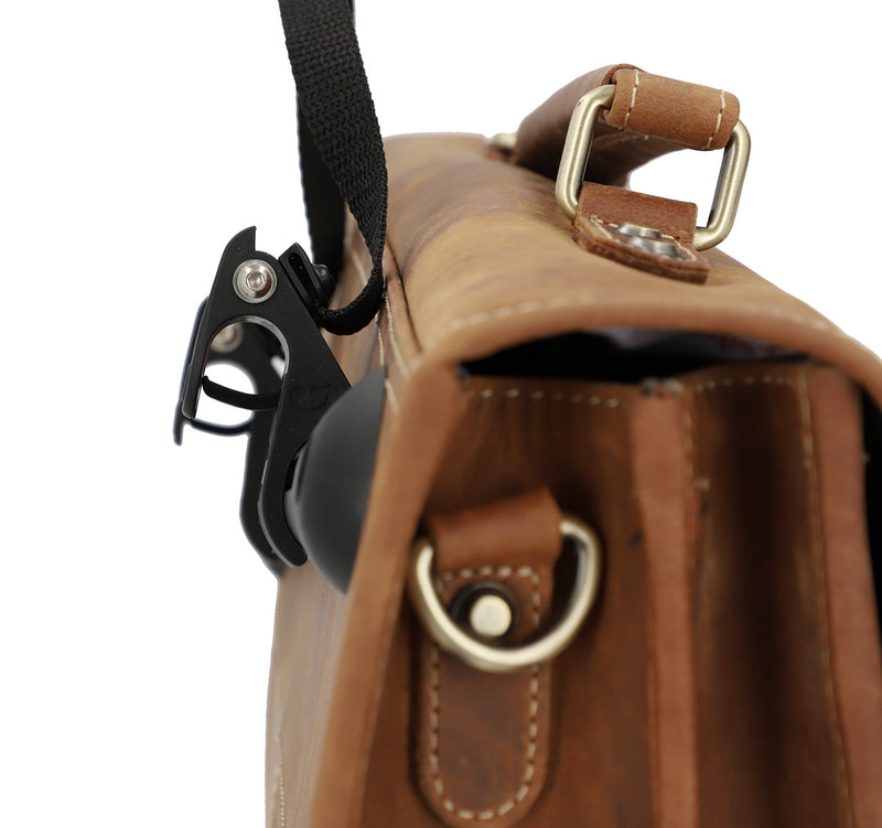 gusti-leder-matthew-s-leder-umh-ngetasche-mit-gep-cktr-gerhalterung image 3