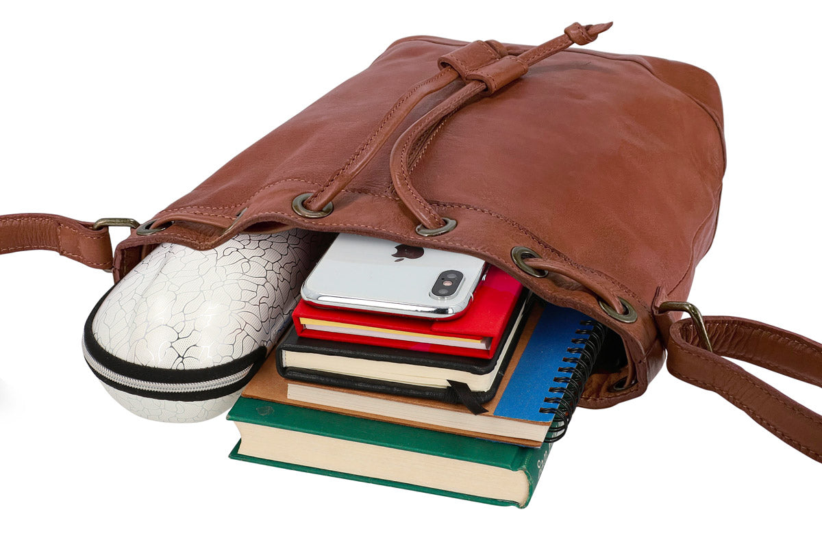 gusti-leder-ivy-outlet-handtasche-beuteltasche-bucket-aus-rindsleder image 3