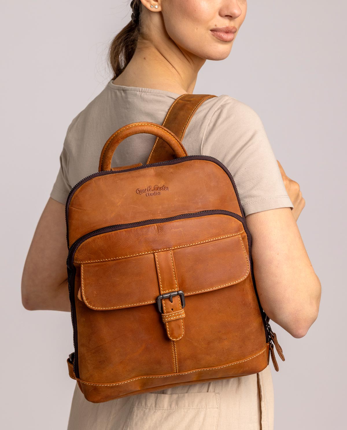 gusti-leder-alena-rucksack-city-rucksack-aus-b-ffelleder-outlet image 6