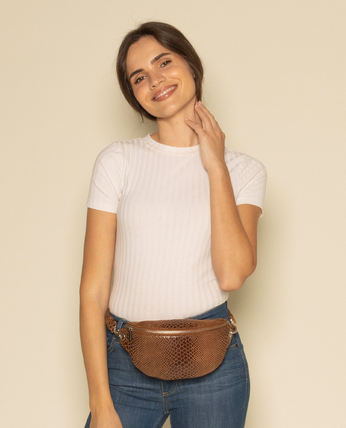 gusti-leder-rosamonde-g-rteltasche-belt-bag-schlangen-optik-outlet image 2