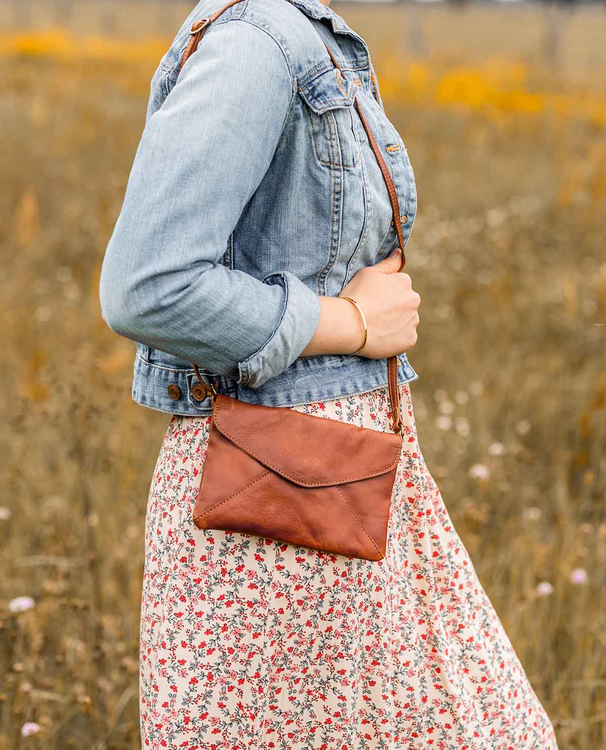 gusti-leder-karisma-outlet-umh-ngetasche-leder-braun image 3