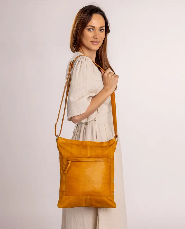 gusti-leder-maola-umh-ngetasche-aus-leder image 1