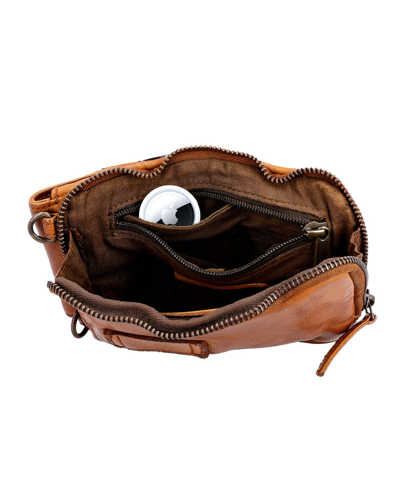 gusti-leder-ebbe-umh-ngetasche-braun-mit-airtag-fach image 2