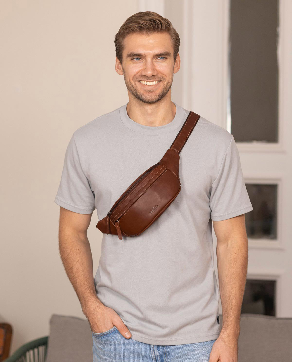 gusti-leder-spencer-g-rteltasche-aus-rindsleder-3 image 4