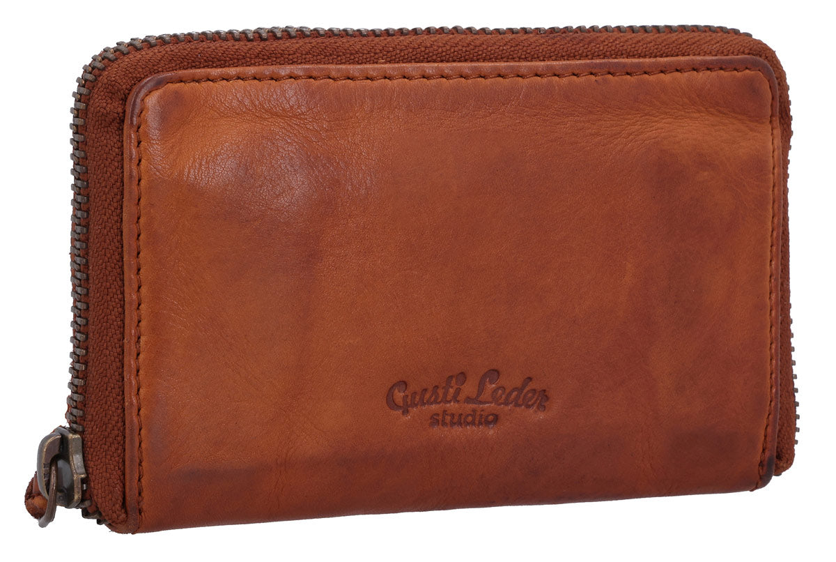 gusti-leder-aenna-geldb-rse-outlet-aus-gewaschenem-leder image 2