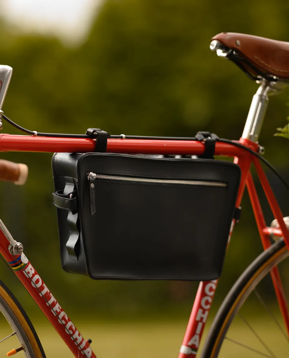 gusti-leder-alois-de-h-fahrradtasche-rahmentasche-aus-b-ffelleder-2 image 1
