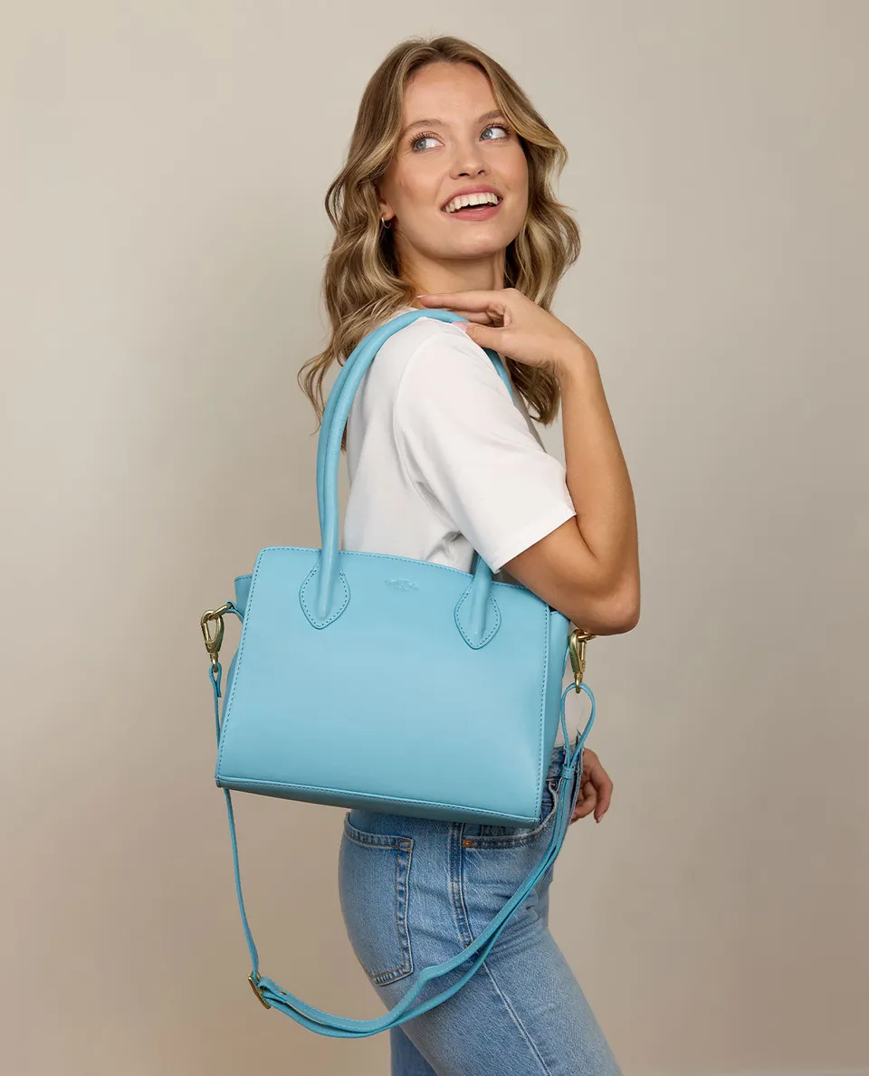 gusti-leder-britany-umh-ngetasche-damen-blau-echtleder image 1