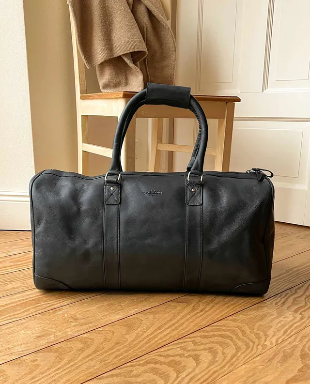 gusti-leder-hank-reisetasche-sporttasche-aus-b-ffelleder-weekender image 1