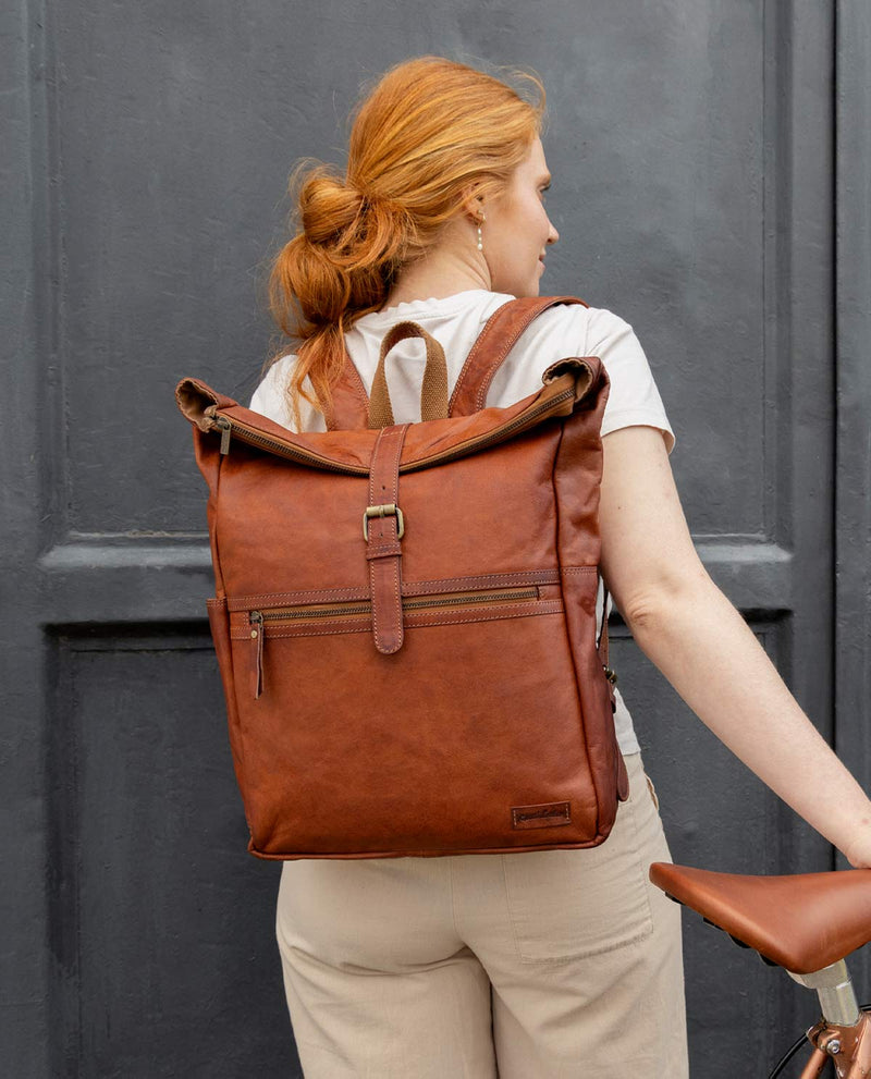 gusti-leder-milo-new-rucksack-outlet-mit-handyfach-und-airtag-fach image 3