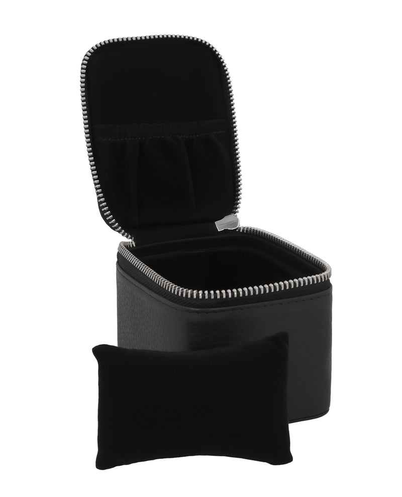 gusti-leder-hali-uhrenbox-uhrenetui-aus-leder-in-schwarz-mit-rei-verschluss image 2