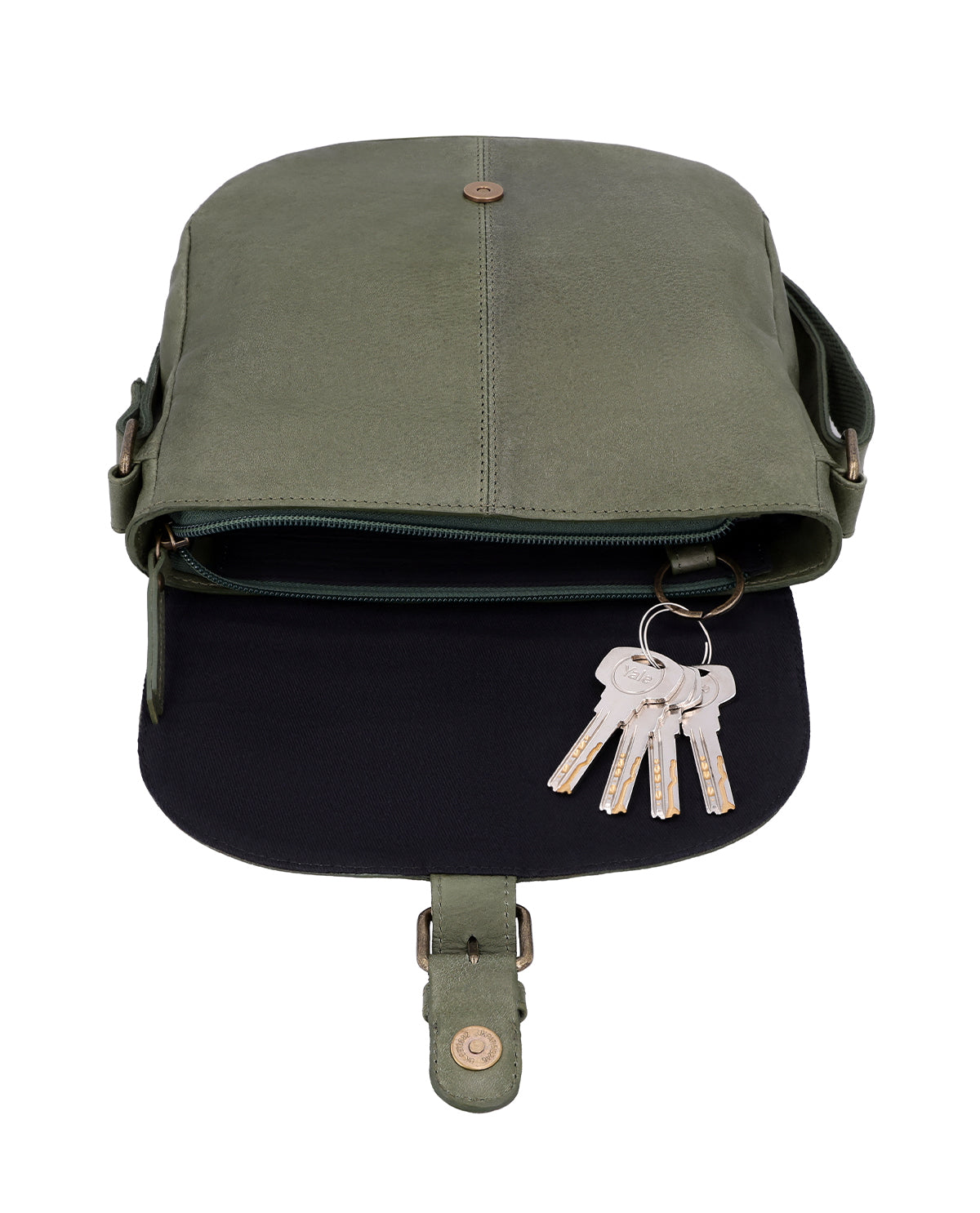 gusti-leder-candice-crossbody-bag-kompakt-mit-airtag-fach image 7