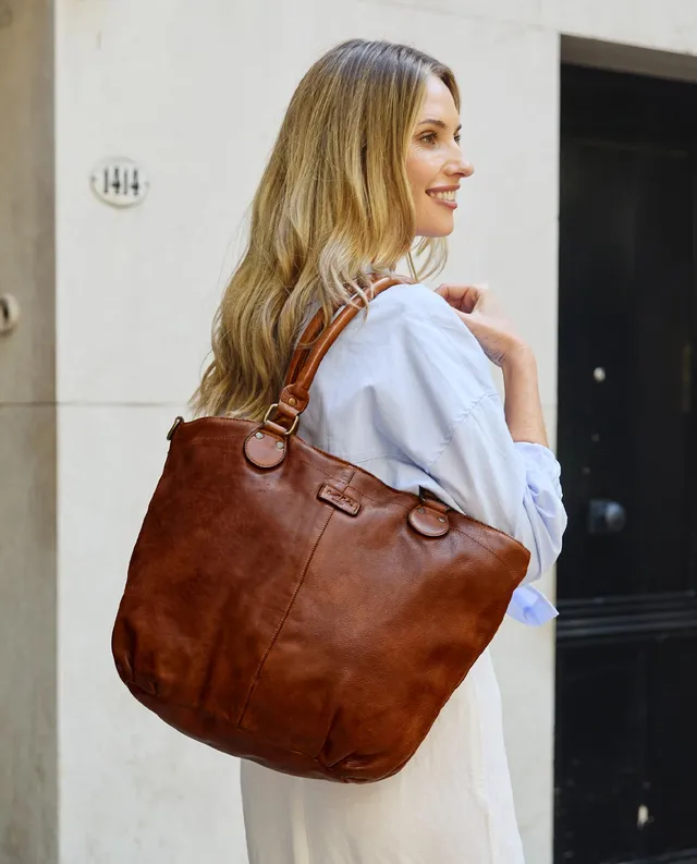 gusti-leder-dione-crossbody-tasche-aus-braunem-leder-umh-ngetasche image 1