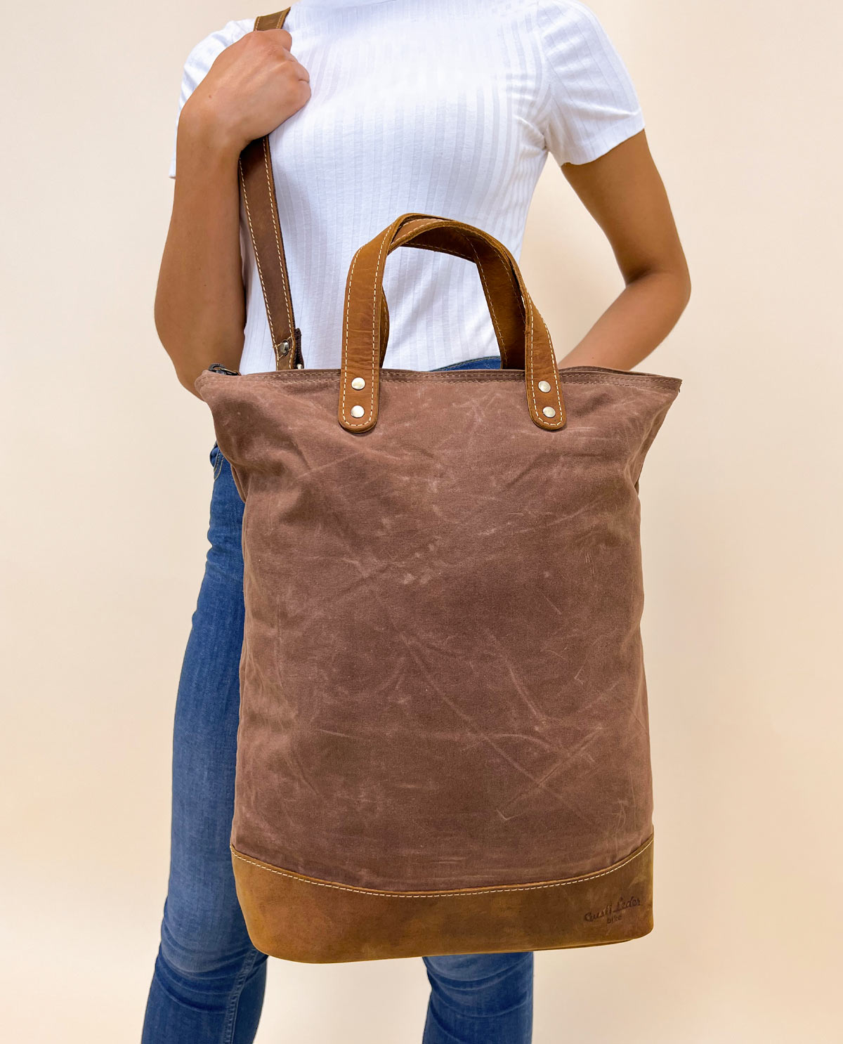 gusti-leder-lucien-i-fahrradtasche-laptoptasche-canvas-b-ffelleder image 4